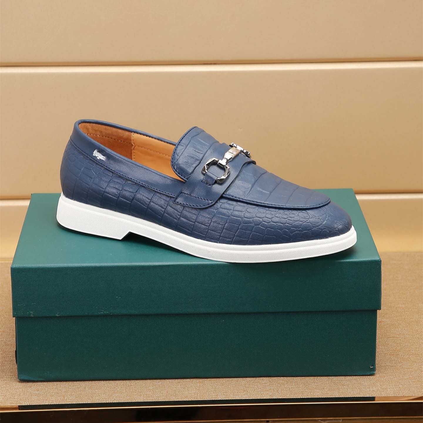 Damen Mokassin Slipper Leder Krokodiloptik