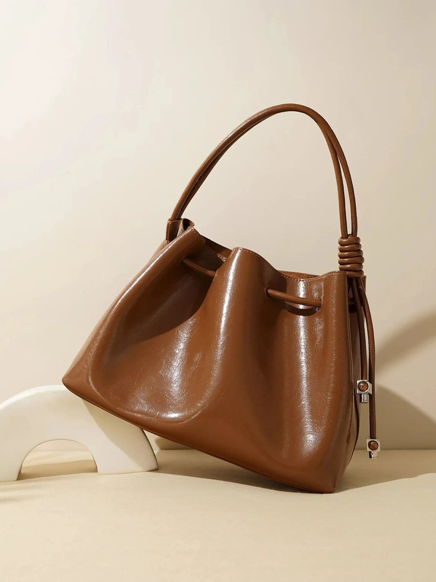 Damenhandtasche Glänzend Kordelverschluss