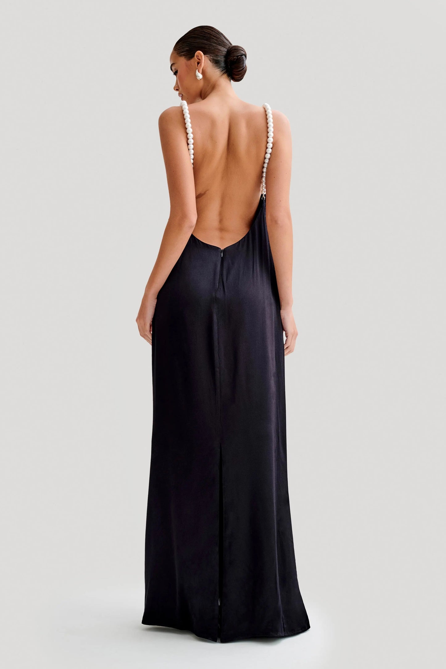 Celine | Blanche Satin Perlenhalter Maxikleid Zendoo.de