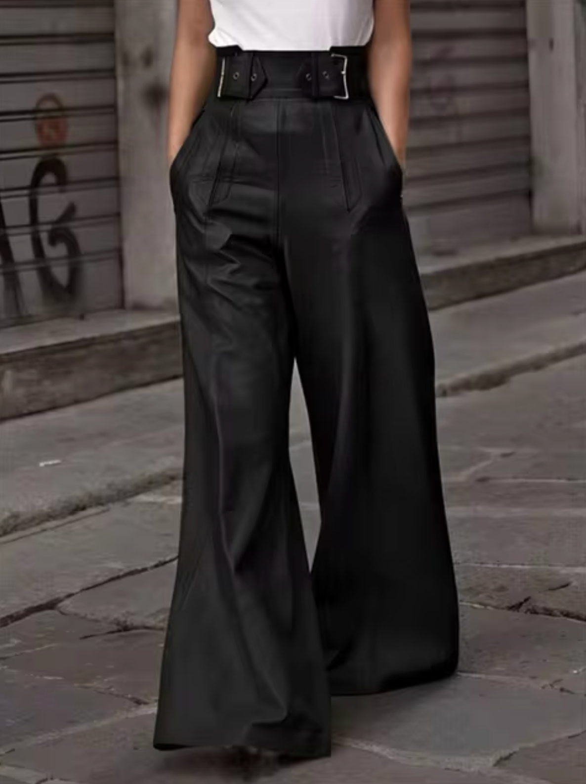 Damen Lederhosen Hochwertig mit Plisierdetails Schwarz - Norvielle