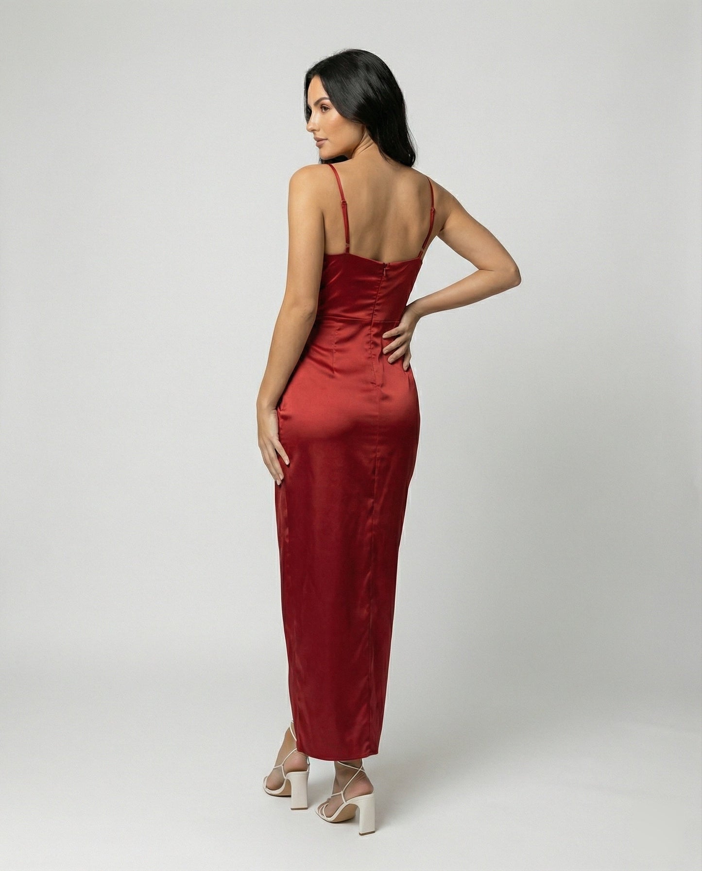 Damen Maxikleid Lang Mit Tiefem Ausschnitt Elegantes Design