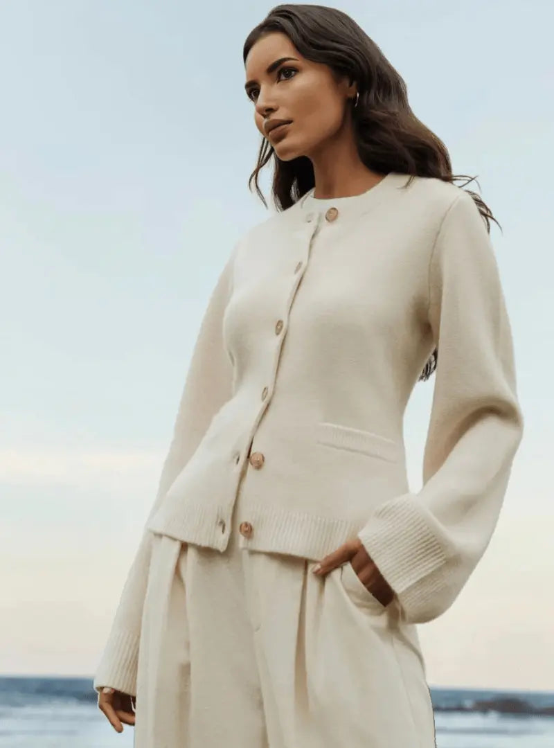 Maria | Klassische Damen-Strickjacke mit Knopfleiste Zendoo.de