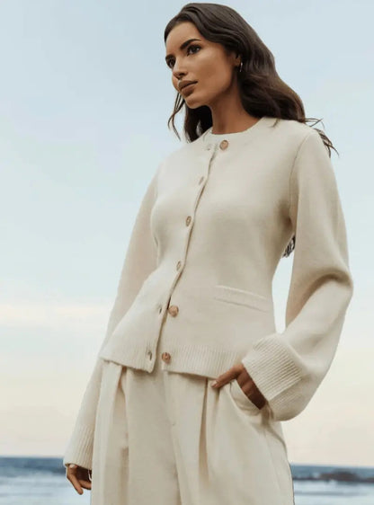 Maria | Klassische Damen-Strickjacke mit Knopfleiste Zendoo.de