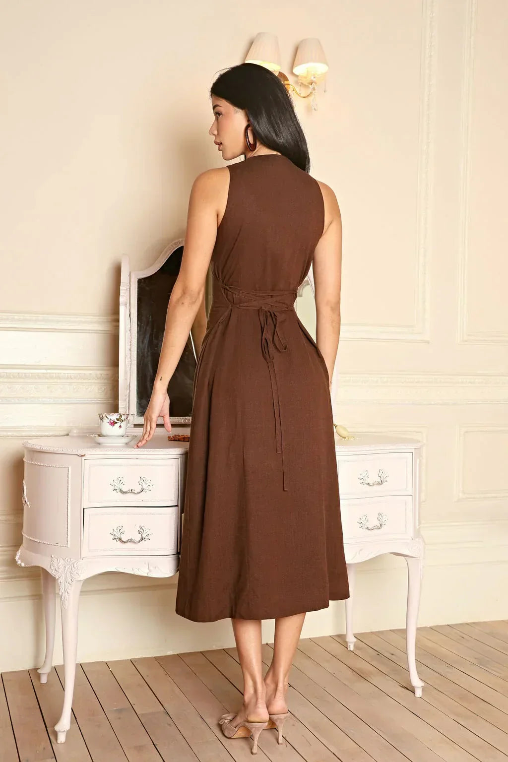 Damen Leinenkleid Ärmellos Braun Midi Figurbetonter Stil