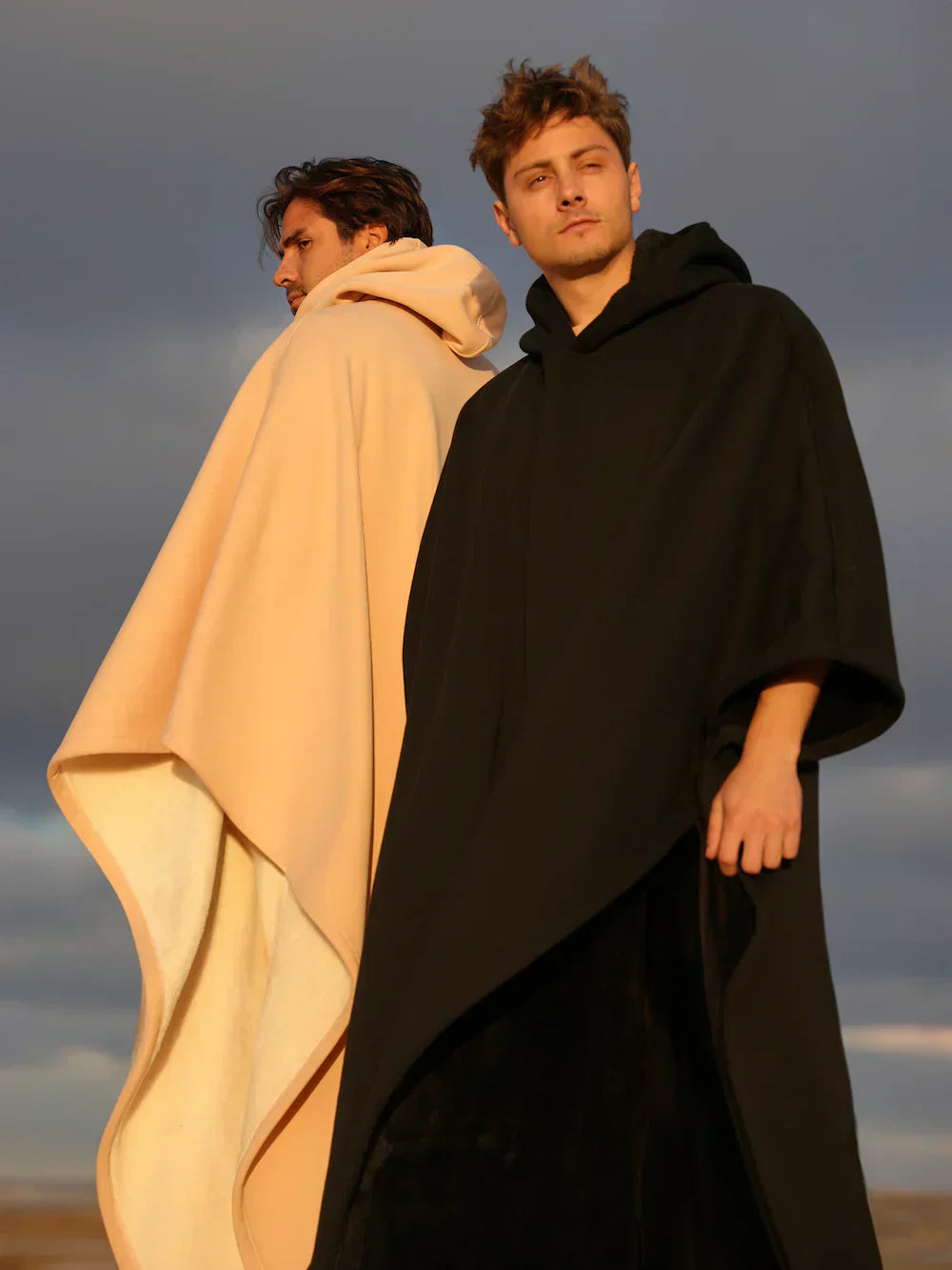 Kuscheldecke Oversized Wohlfühldecke Kapuzenpullover