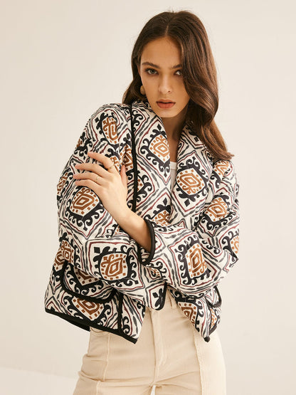 Damen Oversized Steppjacke Ethnomuster Baumwolle weiß