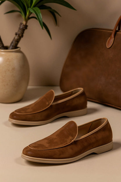 Braune Leder-Loafer-Schuhe Einfach