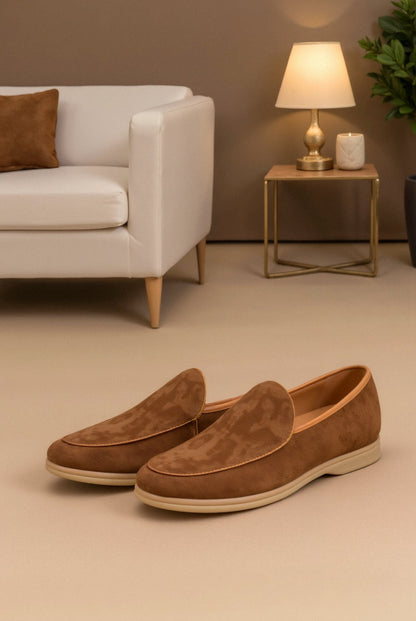 Braune Leder-Loafer-Schuhe Einfach