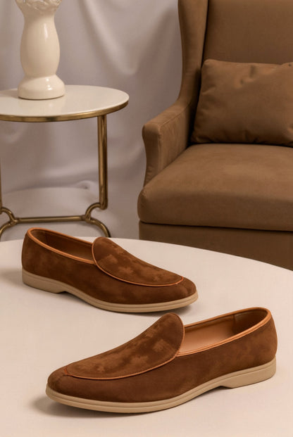 Braune Leder-Loafer-Schuhe Einfach