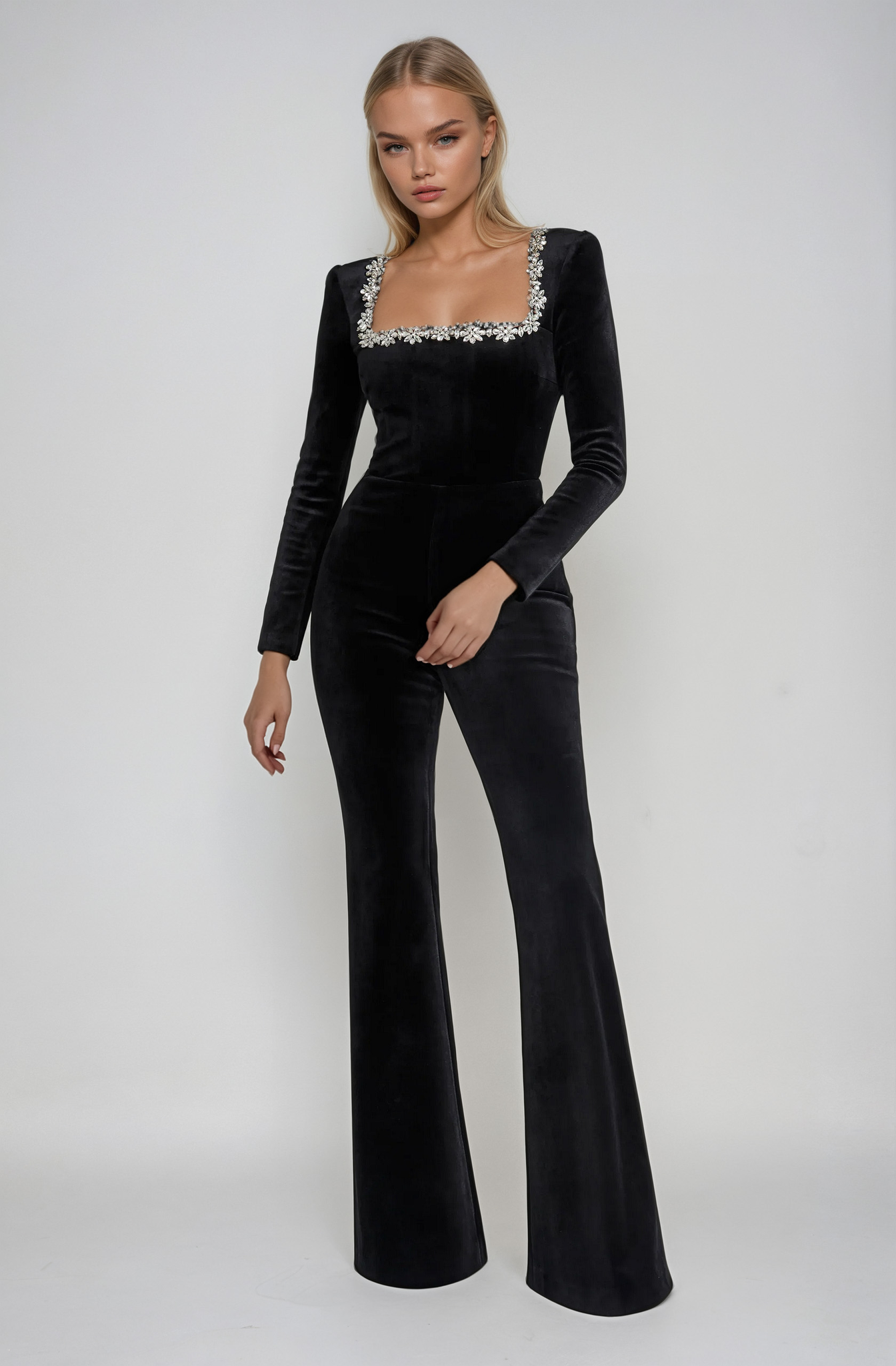 Damen Jumpsuit mit Nackendetail Elegant - Norvielle