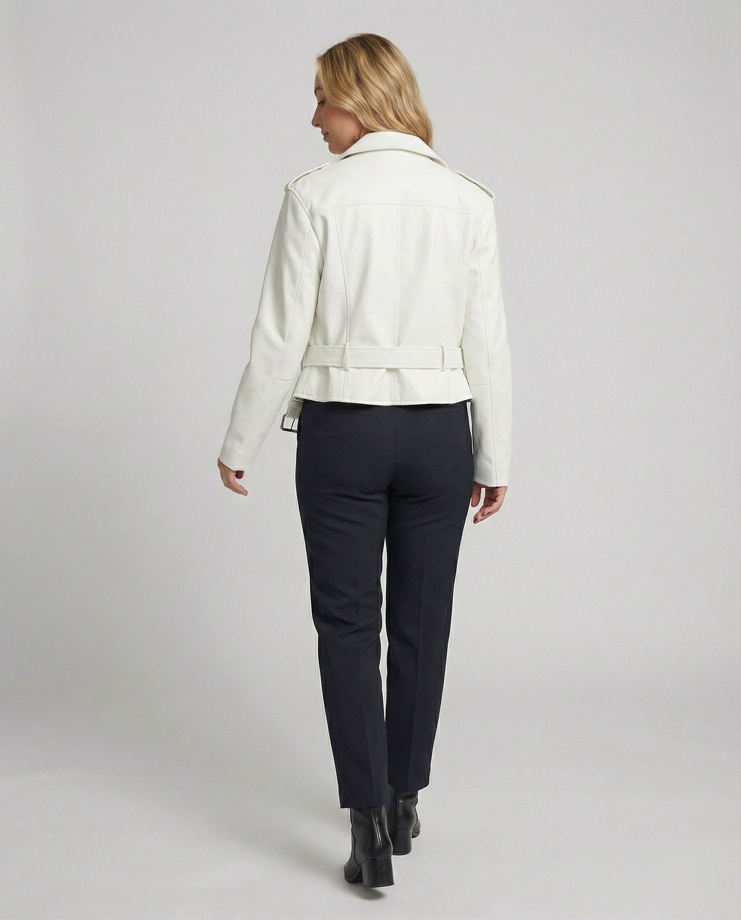 Leder Bikerjacke Damen Kurz Tailliert