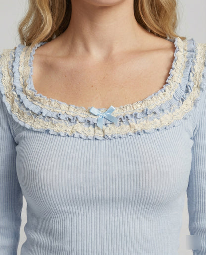 Damen Stricktop Eckenausschnitt Wellensaum Modern