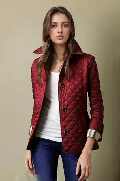 Schwarze leichte Damenjacke mit Steppmuster – Quinara Quilted Coat

