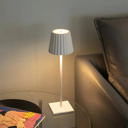 Zendoo | Dimmbare, wiederaufladbare, kabellose LED-Tischlampe Zendoo.de