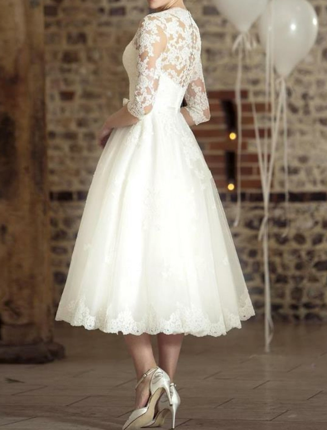 Damen Hochzeitskleid aus Spitze Romantisch Midi