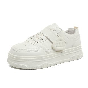Damen Sneakers Sportlich mit Herz-Applikation Rot