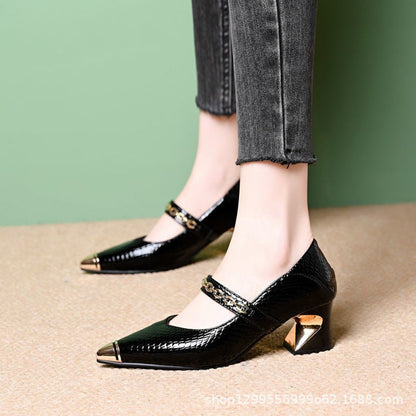 Damen Hochhackige Pumps mit Blockabsatz und Kettenriemen