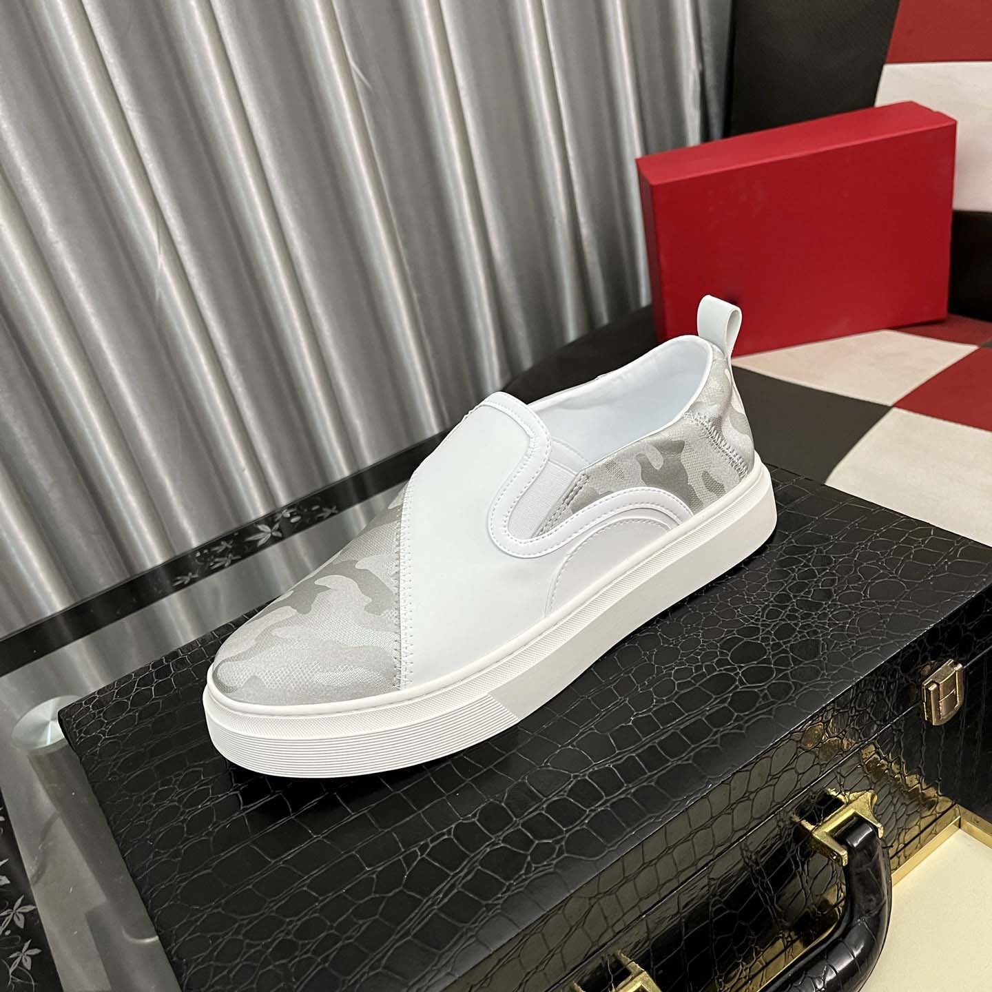 Damen Slip-On Sneaker Camouflage Elegant