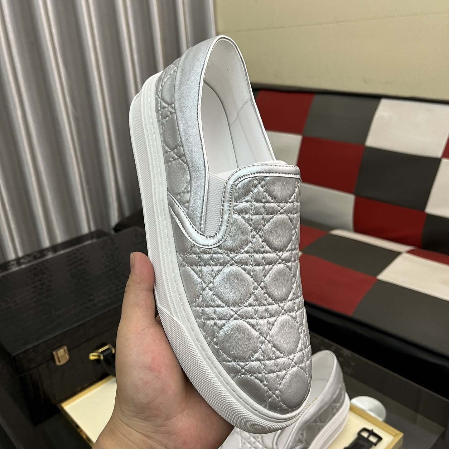 Damen Sneaker Slip-On Rutschfest Elegantes Design