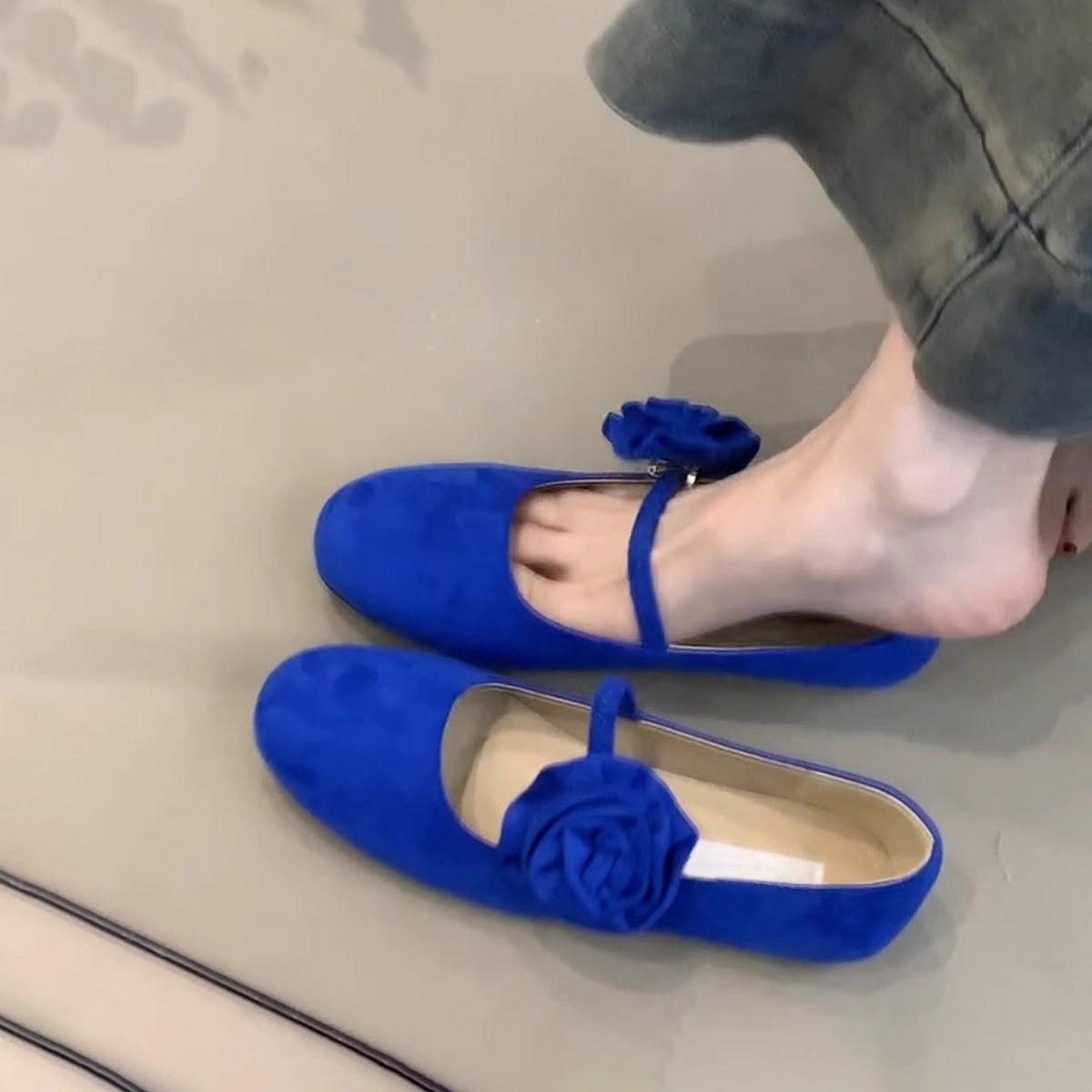 Damen Ballerinas Bequem Blumenriemen