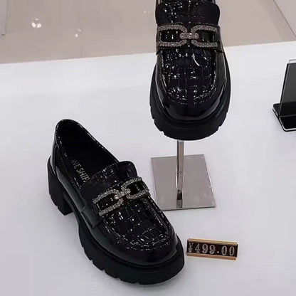 Damen Mokassins Komfortabel Schick mit Ketten Detail