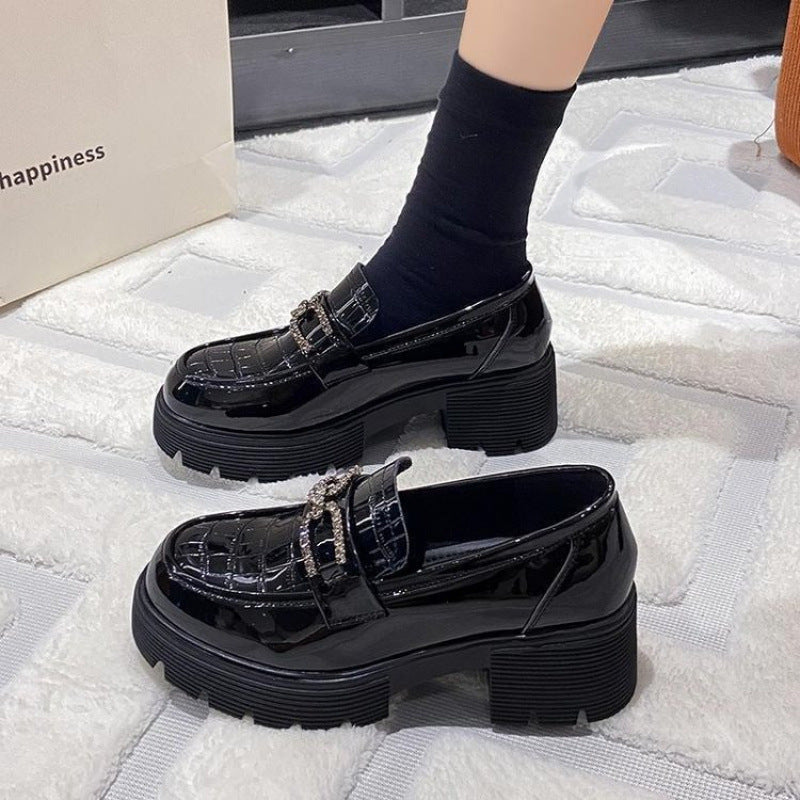 Damen Mokassins Komfortabel Schick mit Ketten Detail - Norvielle