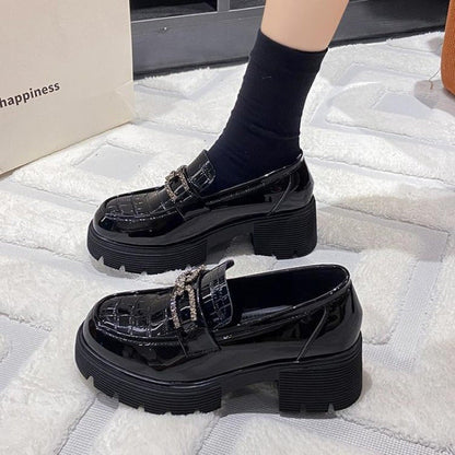 Damen Mokassins Komfortabel Schick mit Ketten Detail - Norvielle