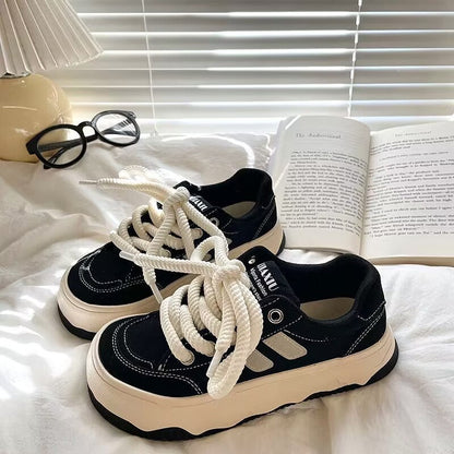 Damen Chunky Sneaker Weite Passform Schnürsenkel Modisch Schwarz - Norvielle