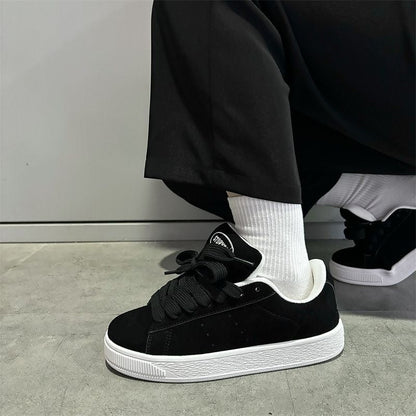 Damen Sneaker aus Wildleder Robust