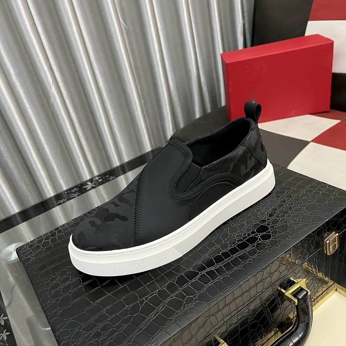 Damen Slip-On Sneaker Camouflage Elegant