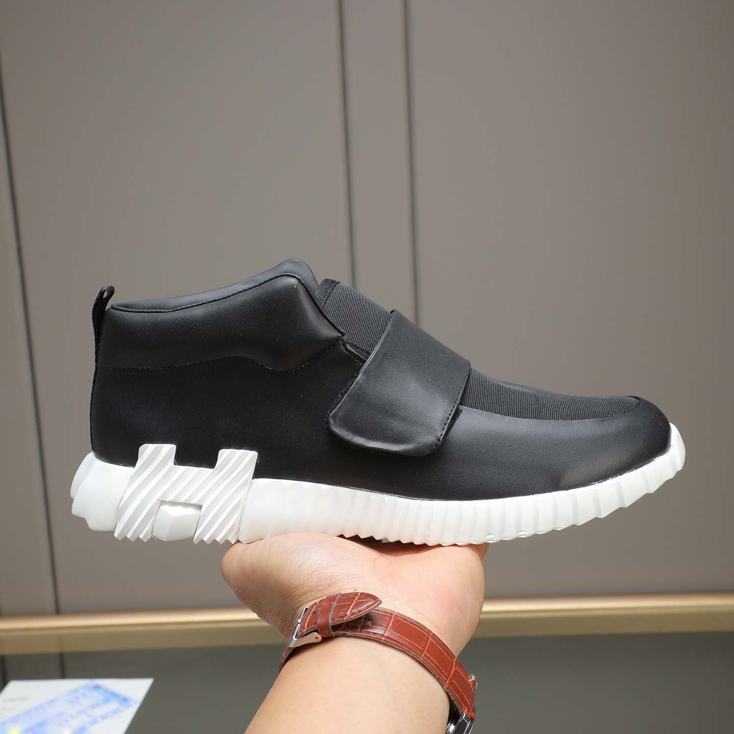 Damen Sneaker Sportlich Slip-On Breite Passform