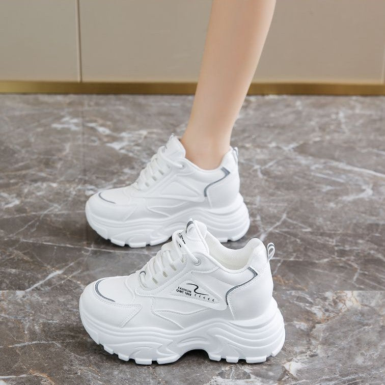 Damen Chunky Sneaker Atmungsaktives Obermaterial Sportlich Weite Sohle