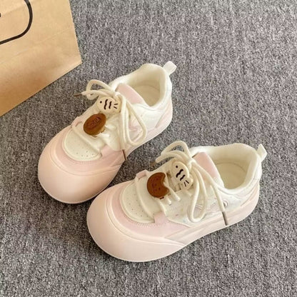 Damen Sneaker mit Blumenmuster und Schnürung