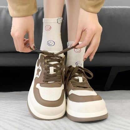 Damen Plateausneaker Sternen-Design