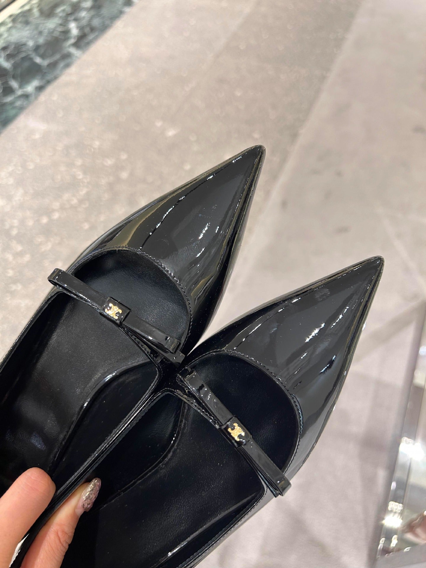 Damen Pumps Spitz Schuhe Riemendesign Elegant