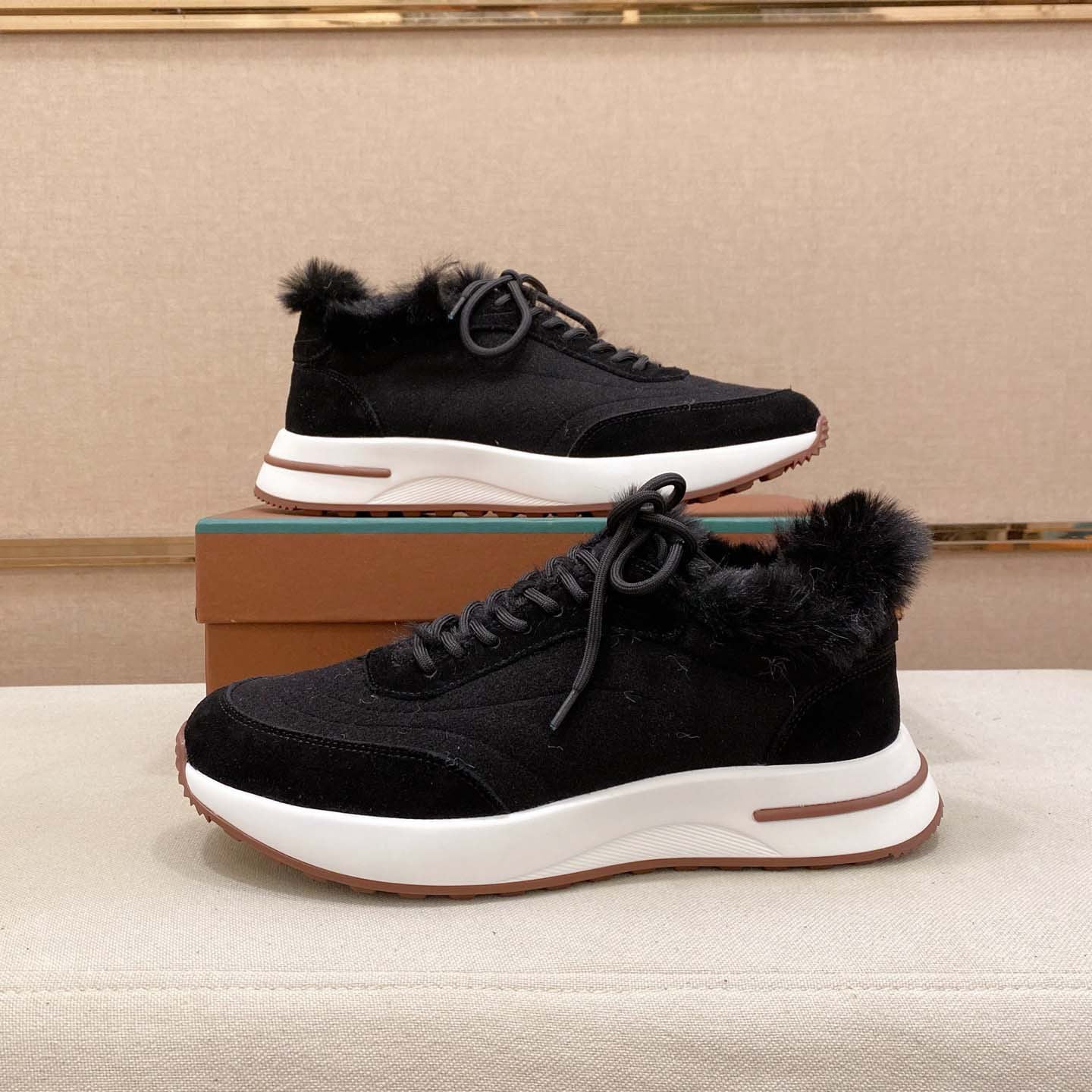 Damen Sneaker Fellkragen