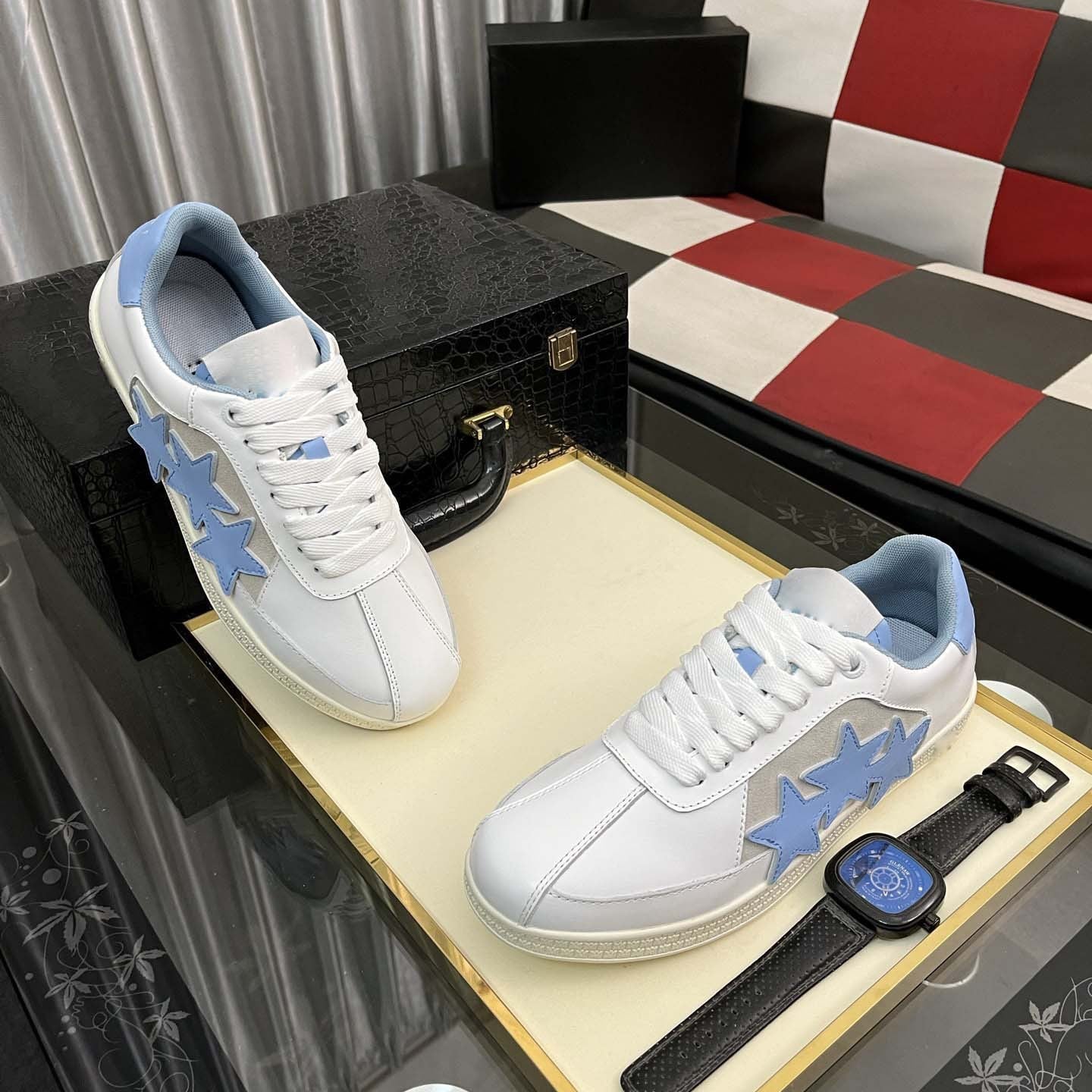 Damen Sneaker mit Sternen Applikation