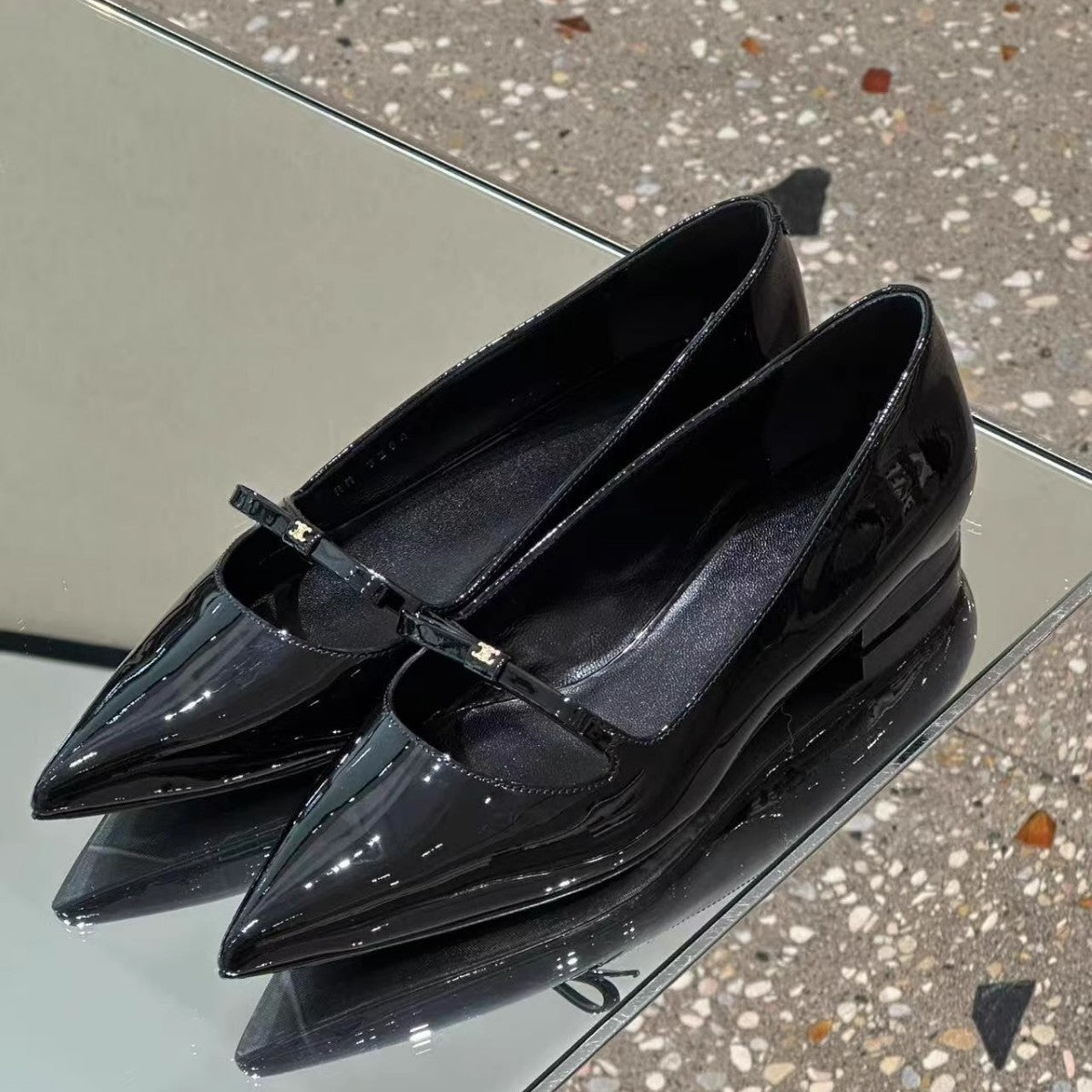 Damen Pumps Spitz Schuhe Riemendesign Elegant