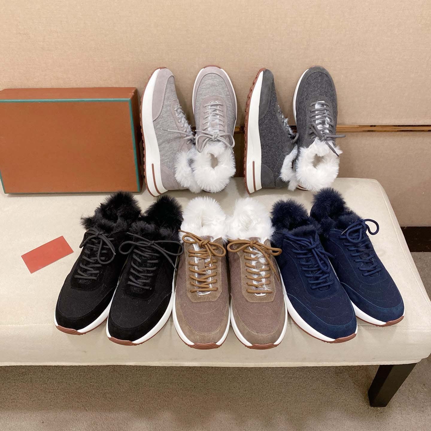 Damen Sneaker Fellkragen Schwarz - Norvielle
