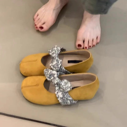Damen Slipper Weiches Wildleder Floralmuster