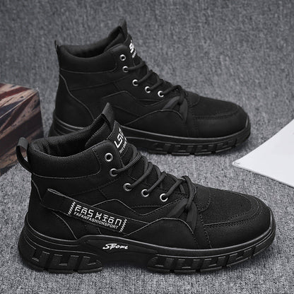Damen High- Sneaker Warm Isoliert
