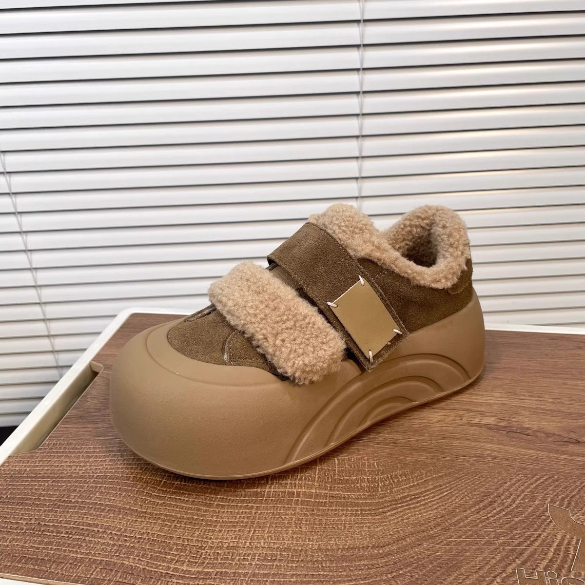 Damen Clogs Flauschig Verstellbar Klettverschluss Bequem kann zu