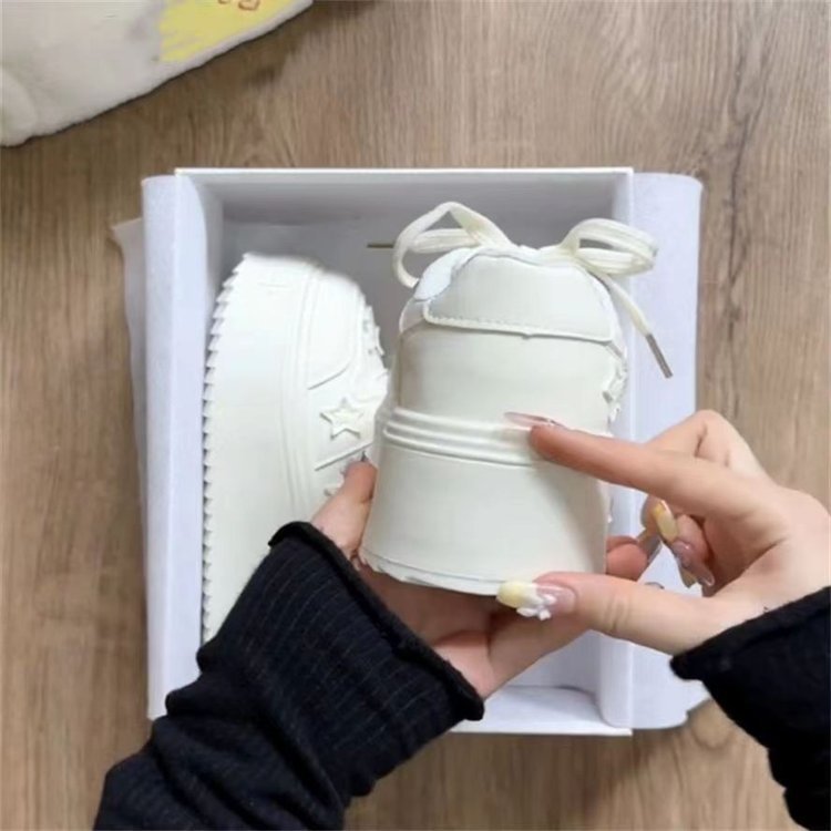 Damen Plateau Sneaker Sternenmuster Komfortsohle