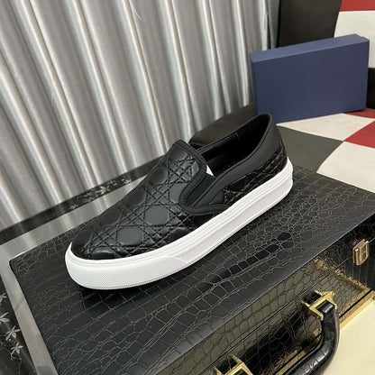 Damen Sneaker Slip-On Rutschfest Elegantes Design