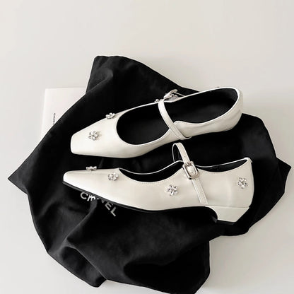 Damen Ballerinas mit Blumen Dekor und Komfort Riemen