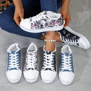 Damen Sneaker mit Floralem Skull-Design Weich