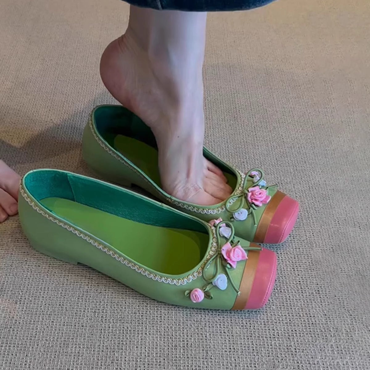 Damen Ballerinas mit Blumen Dekor und Schnürung - Norvielle