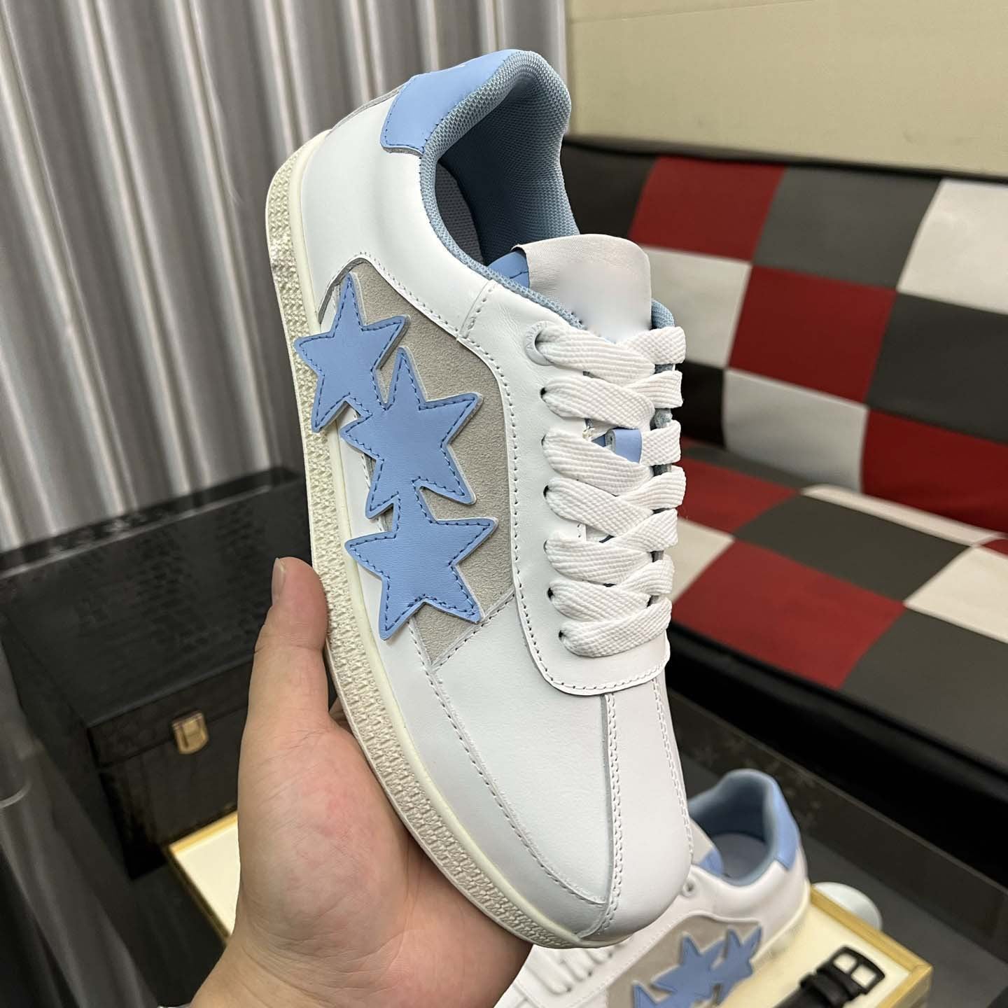 Damen Sneaker mit Sternen Applikation