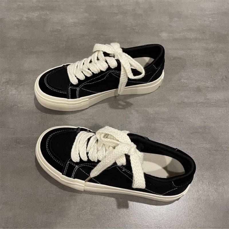 Damen Sneaker Dickes Profil Skater Style Schwarz - Norvielle