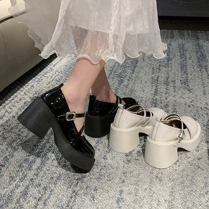 Damen Plateau Pumps Mit Riemen Hochabsatz